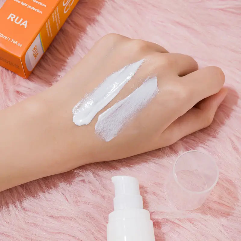 Vitamin C Face & Body Sunscreen – Lightweight Sun Care with Smooth Finish